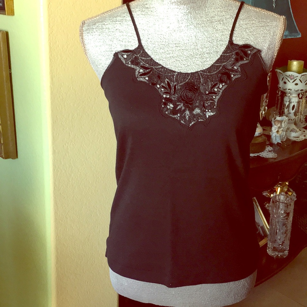 PRETTY CAMISOLE